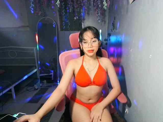 sweetgirl-sarrah webcam