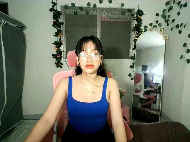 sweetgirl-sarrah webcam