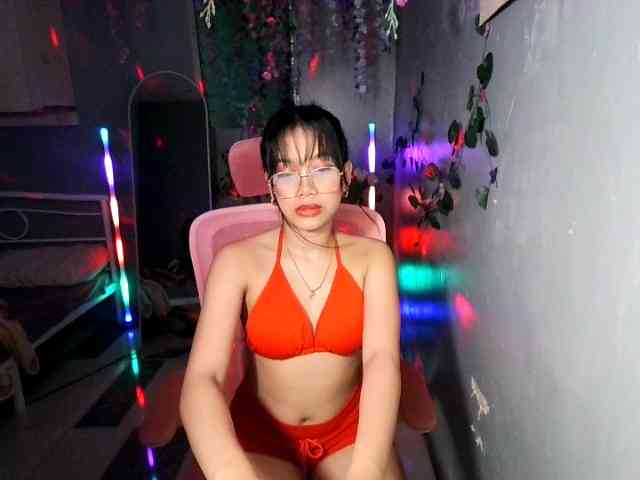 sweetgirl-sarrah webcam