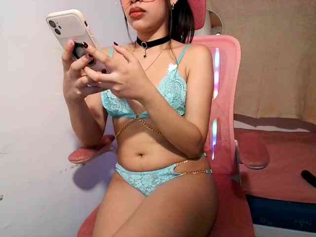 sweetgirl-sarrah webcam