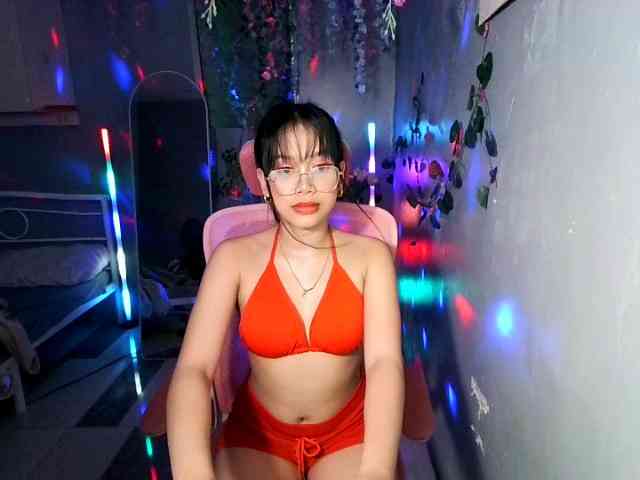 sweetgirl-sarrah webcam