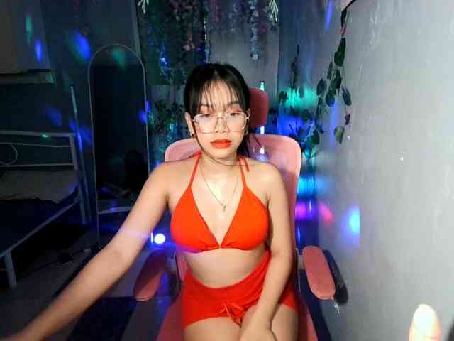 sweetgirl-sarrah webcam