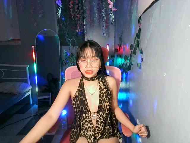 sweetgirl-sarrah webcam