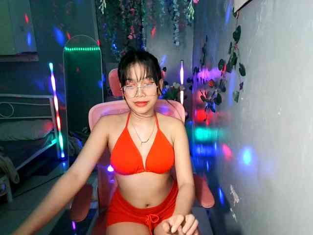 sweetgirl-sarrah webcam