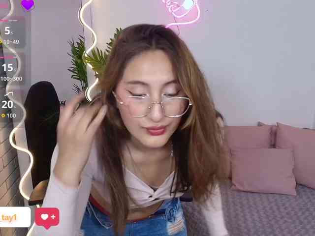 striptease web cam Bunni-tay