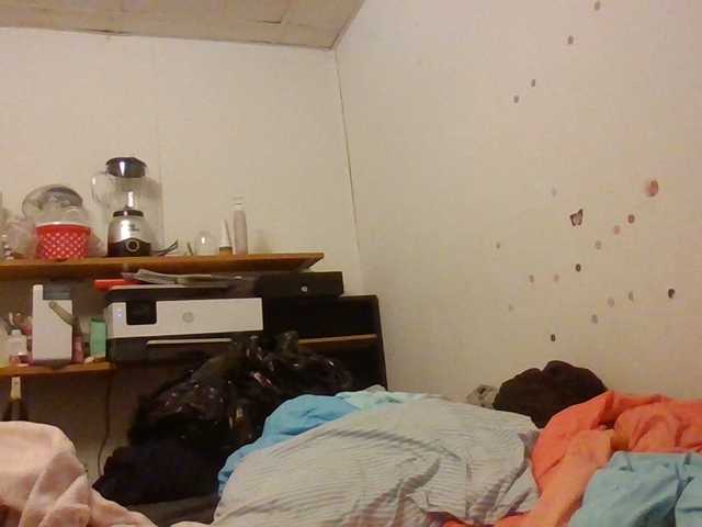 starlight1983's BongaCams show and profile