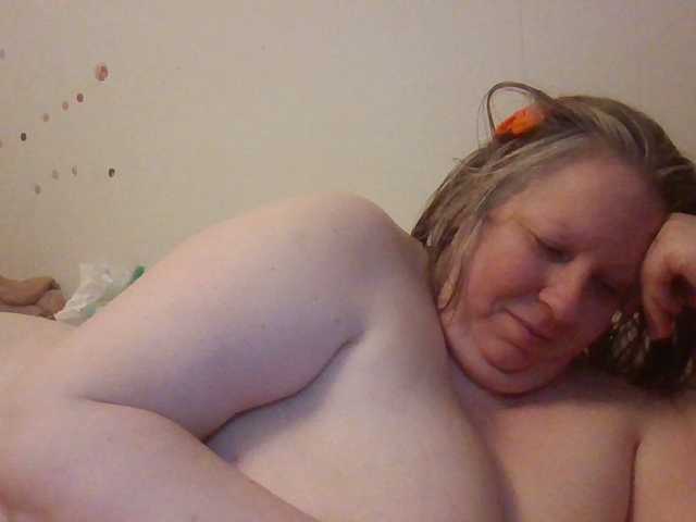 starlight1983's BongaCams show and profile