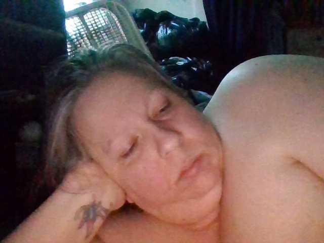 starlight1983's BongaCams show and profile