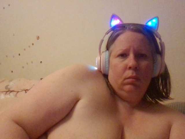starlight1983's BongaCams show and profile