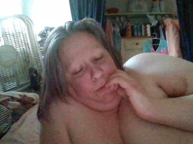 starlight1983's BongaCams show and profile