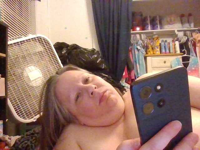 starlight1983's BongaCams show and profile