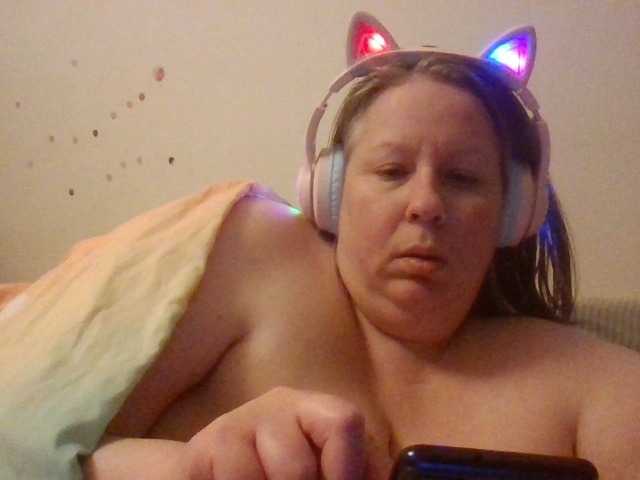 starlight1983's BongaCams show and profile