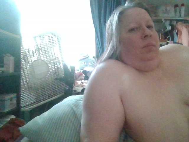 starlight1983's BongaCams show and profile