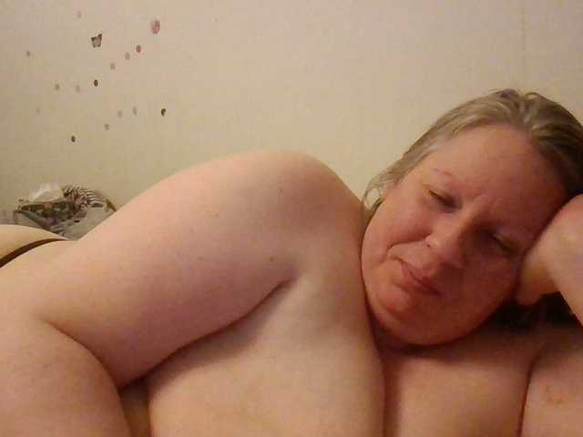 starlight1983's BongaCams show and profile