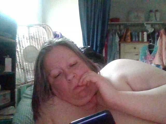 starlight1983's BongaCams show and profile