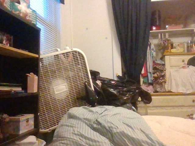 starlight1983's BongaCams show and profile