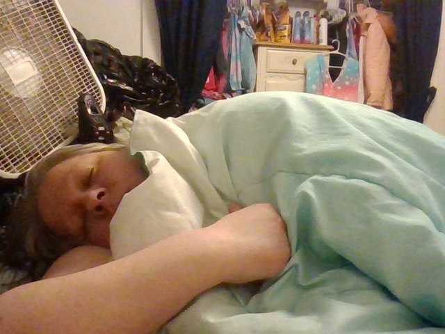 starlight1983's BongaCams show and profile