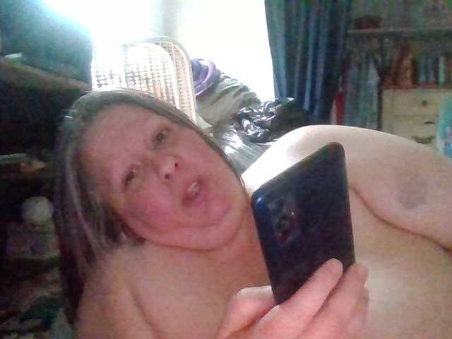 starlight1983's BongaCams show and profile