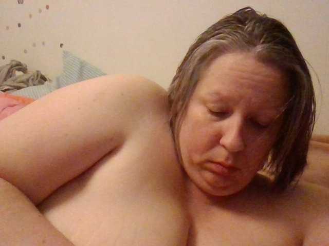 starlight1983's BongaCams show and profile