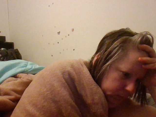 starlight1983's BongaCams show and profile