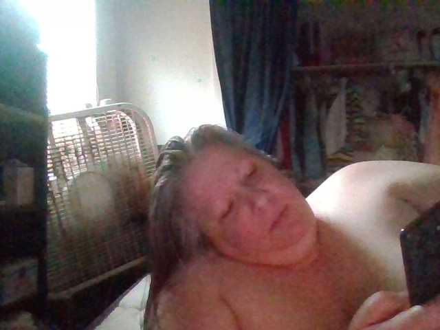 starlight1983's BongaCams show and profile