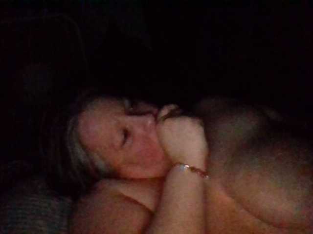 starlight1983's BongaCams show and profile