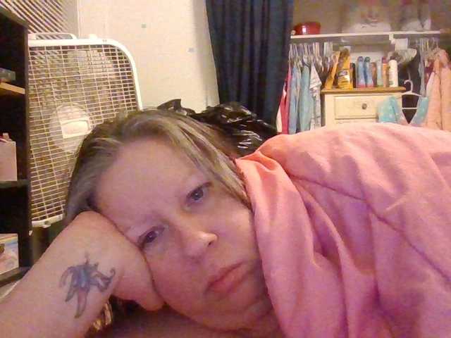 starlight1983's BongaCams show and profile