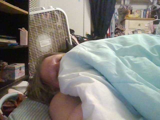 starlight1983's BongaCams show and profile