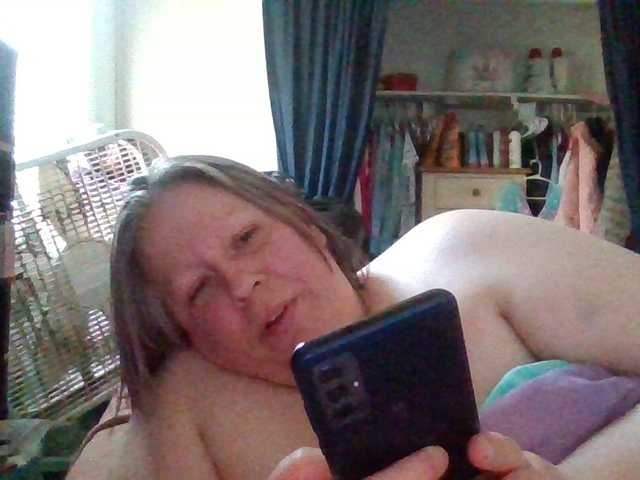 starlight1983's BongaCams show and profile