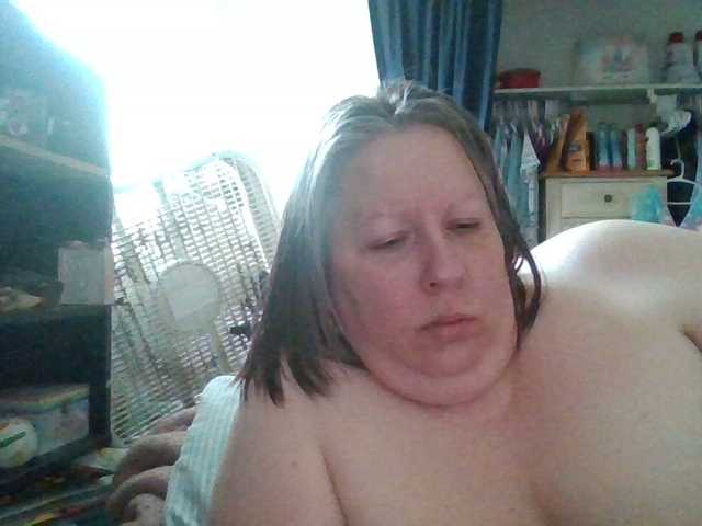 starlight1983's BongaCams show and profile