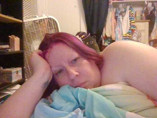 starlight1983's BongaCams show and profile