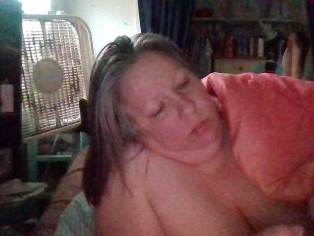 starlight1983's BongaCams show and profile