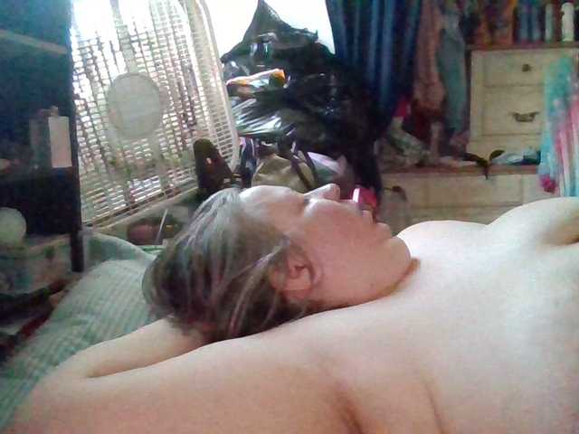 starlight1983's BongaCams show and profile