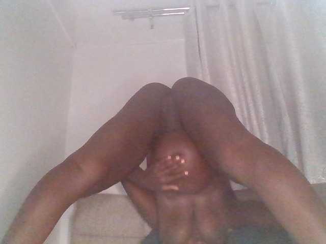 Matinah's BongaCams show and profile