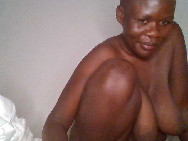 Matinah's BongaCams show and profile