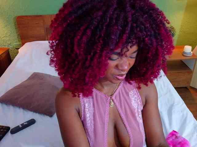 chocolatte-dreams webcam
