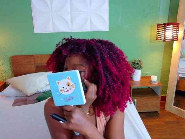 chocolatte-dreams webcam