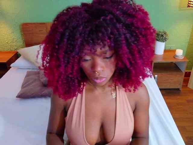 chocolatte-dreams webcam