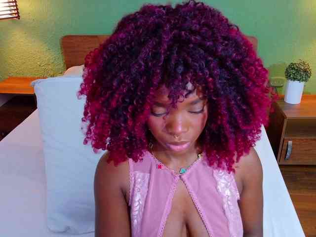 chocolatte-dreams webcam