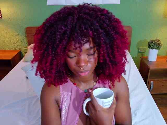 chocolatte-dreams webcam