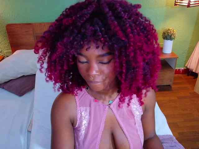 chocolatte-dreams webcam