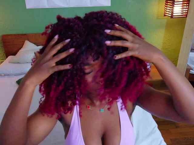 chocolatte-dreams webcam