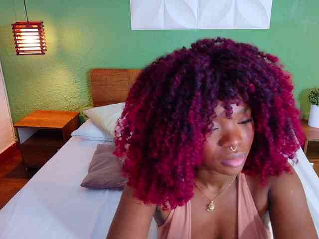 chocolatte-dreams webcam