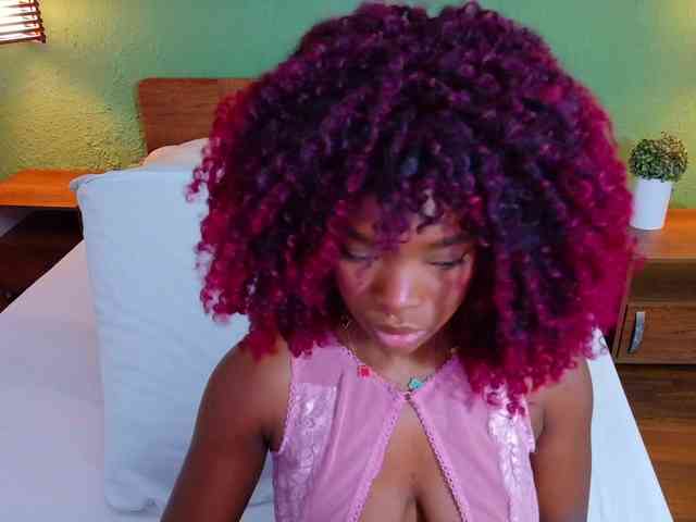 chocolatte-dreams webcam