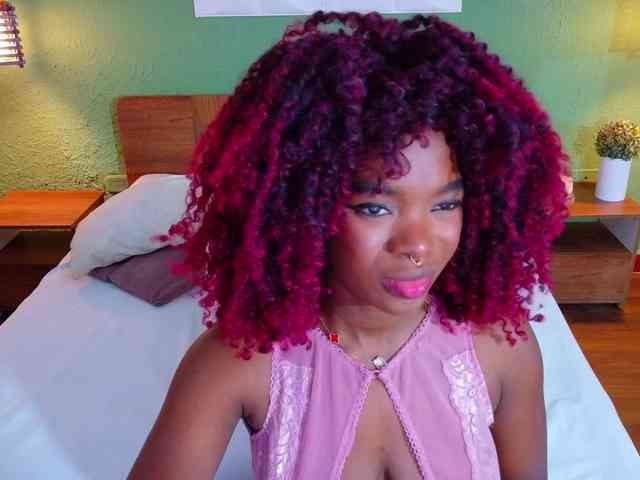 chocolatte-dreams webcam