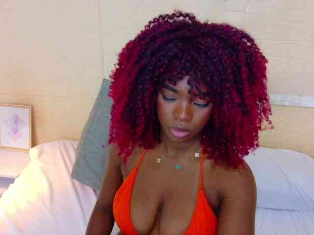 chocolatte-dreams webcam
