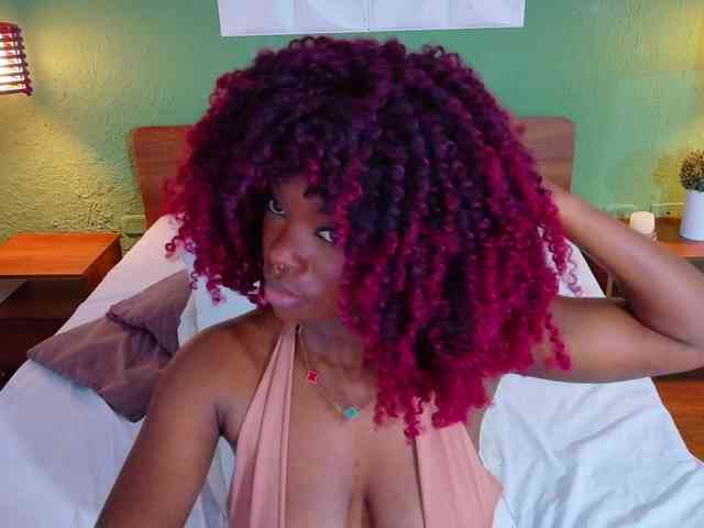 chocolatte-dreams webcam