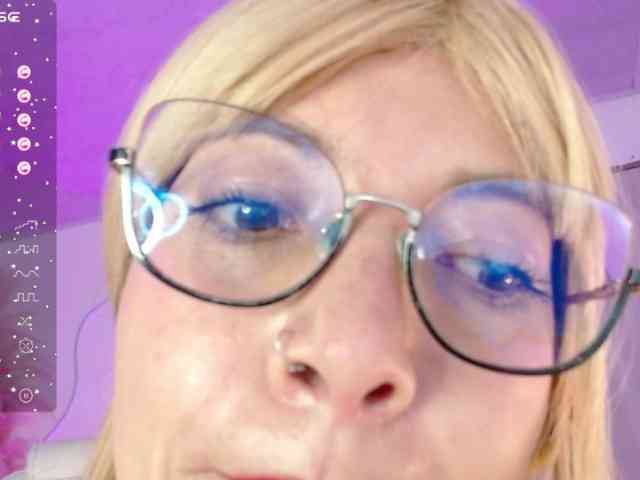 DannaFox webcam