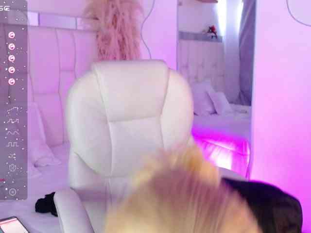 DannaFox webcam