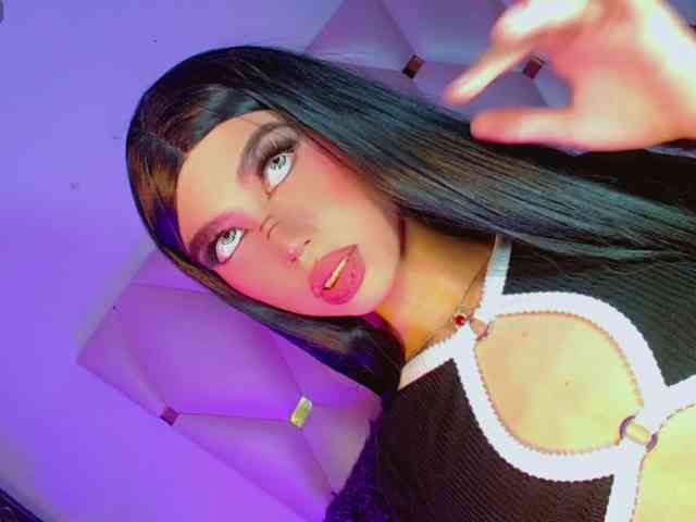 Sarahh-Sophia Live Webcam on BongaCams